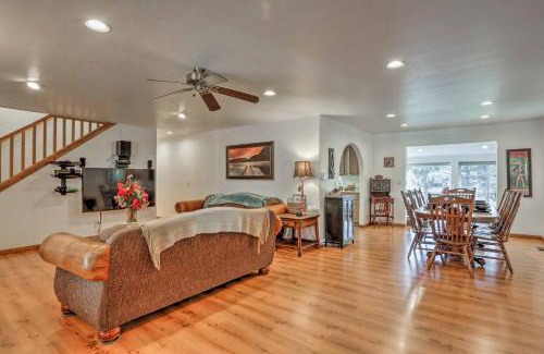 Pinetop-Lakeside Casa | Game Room, Yard, Deck and Fireplace Lakeside Home