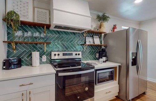 Central Arlington Casa | Game Time Getaway | Gameroom & Bar near AT&T