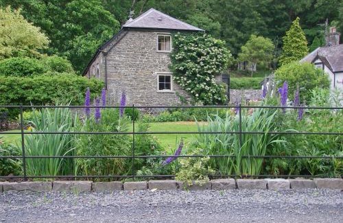 Llangadog Casa | Gamekeepers Cottage - Hw7729