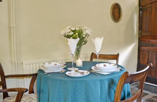 Llangadog Casa | Gamekeepers Cottage - Hw7729