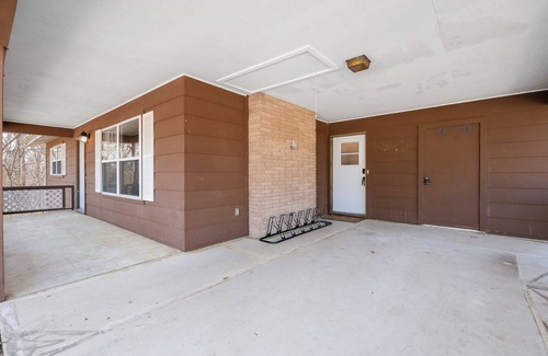 Bella Vista Casa | GameRoom, Trail access seconds away, cozy!