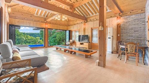 Gangneung Casa | Gangneung Booyoonok Hanok Pension