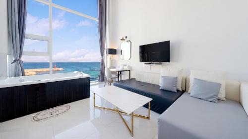 Jumunjin-eup Casa | Gangneung Pension G7 Spa Pension