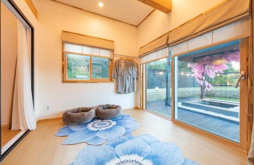Jumunjin-eup Casa | Gangneung Ryokan Sodolhyangho