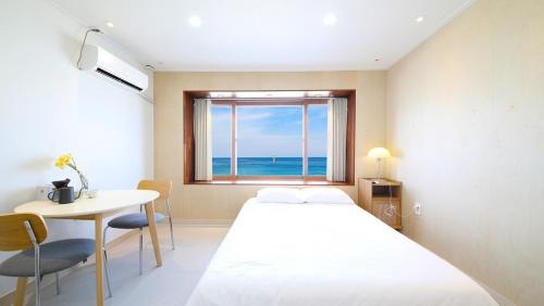 Jumunjin-eup Casa | Gangneung Yeolmu Mansion