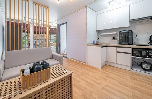 Buk Casa | Gapyeong Ddobagi Pet & Spa Glamping
