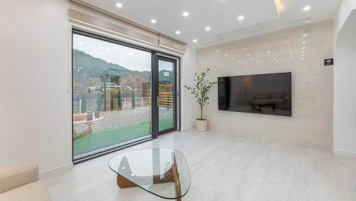 Buk Casa | Gapyeong Kongkong Kids Pool Villa