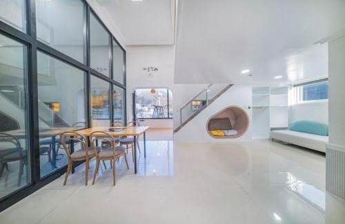 Oeseo Casa | Gapyeong Pool Villa Mountain High