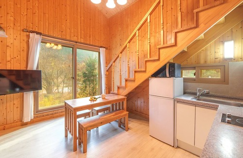 Buk Casa | Gapyeong Sanchaek Glamping Pension