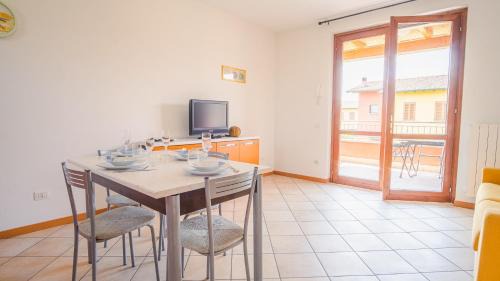 Rivoltella Apartamento | Garda Orange Apartment - Italian Homing