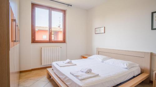 Rivoltella Apartamento | Garda Orange Apartment - Italian Homing