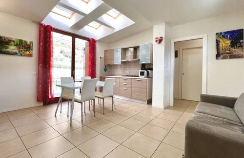 Bolognano-Vignole Apartamento | GardaBeBo with lakeview at only few meters from beach of Torbole