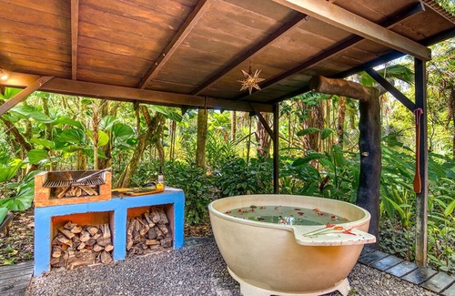 Chiguata Casa | Garden House is located on a Beach front property