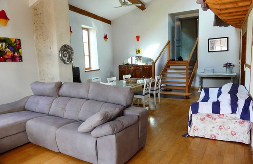 Limoux Apartamento | RIVERSIDE GARDENS B&B: UBICACIÓN CENTRAL, AL LADO DEL RÍO CON HERMOSO JARDÍN