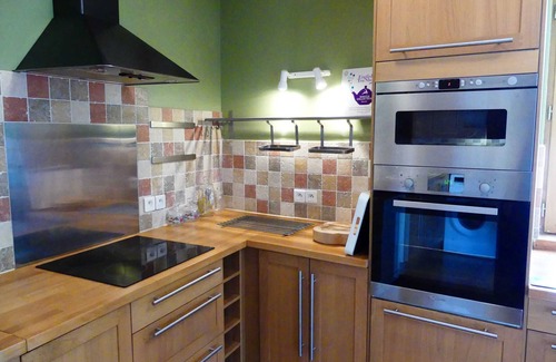 Limoux Apartamento | RIVERSIDE GARDENS B&B: UBICACIÓN CENTRAL, AL LADO DEL RÍO CON HERMOSO JARDÍN