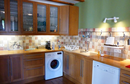 Limoux Apartamento | RIVERSIDE GARDENS B&B: UBICACIÓN CENTRAL, AL LADO DEL RÍO CON HERMOSO JARDÍN
