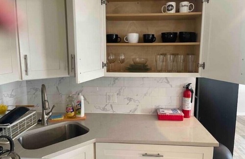 Newark Apartamento | Garden Apartment near Prudential Center