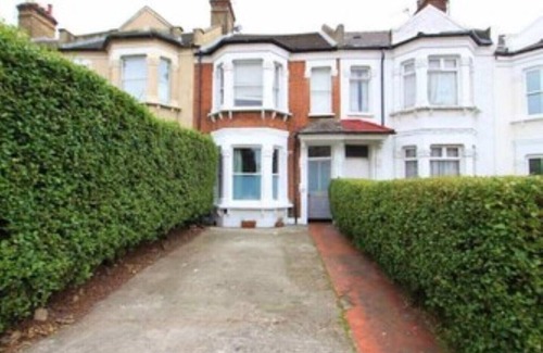 Earlsfield Apartamento | Garden Apartment + Private Parking