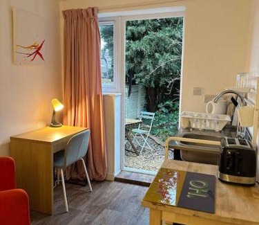 Filton Apartamento | Garden Apartment with free Parking and EV