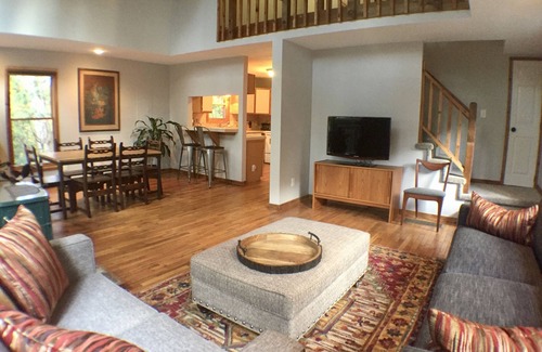 Asheville Cabaña | Acogedora cabaña 2. 5 millas al centro de la ciudad con un entorno privado y arbolado