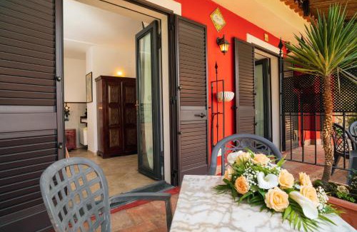 Castelmola Apartamento | Garden Cottage I Dammusi - Limoni