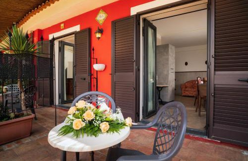 Castelmola Apartamento | Garden Cottage I Dammusi - Limoni