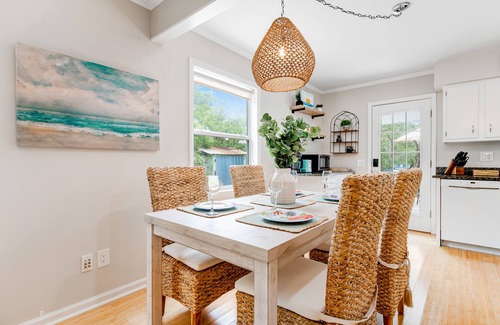 Santa Rosa Beach Cabaña | Garden cottage close to beach with screened porch, WiFi, and central AC