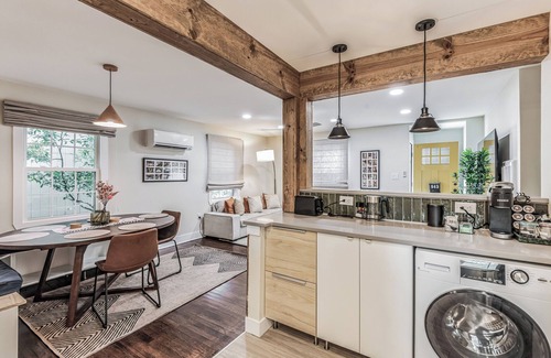 Mid City South Casa | Garden District Duplex