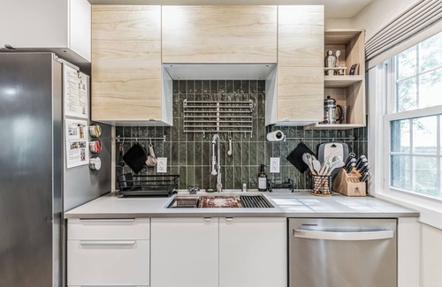 Mid City South Casa | Garden District Duplex