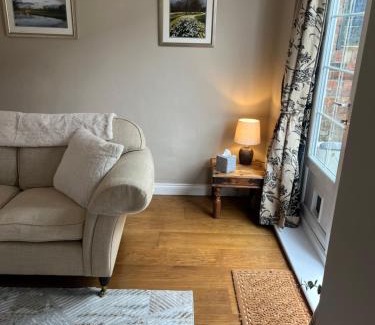 Salisbury Apartamento | Garden Flat near train station