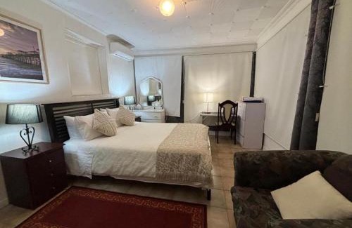 Airport West Casa | Garden Guesthouse - Melbourne Airport Accommodation
