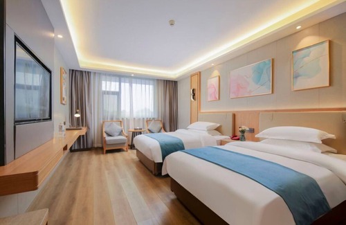 Qixing Hotel | Garden Holiday Hotel (Guilin Liangjiang Sihu University of Technology)