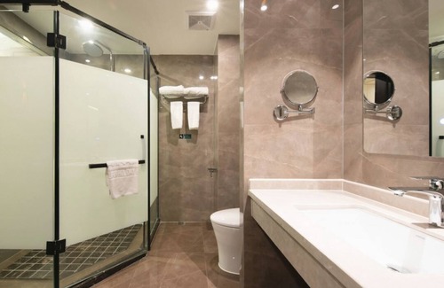 Qixing Hotel | Garden Holiday Hotel (Guilin Liangjiang Sihu University of Technology)