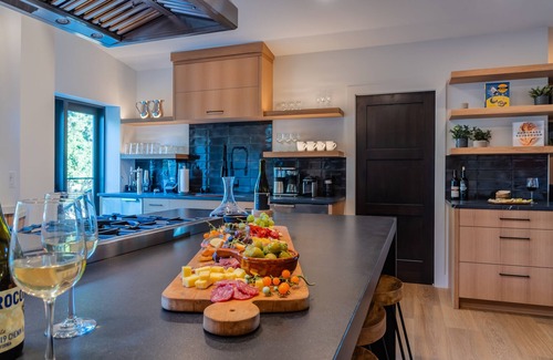 Templeton Casa | Garden House at Oak & Vine-Epitome of Country Living with Luxurious Comforts!