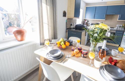 Banbury Casa | Garden House near shops in quiet location