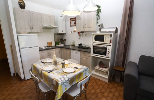 Saint-Cyprien Plage Apartamento | Nivel de jardín para 4 personas con terraza en el campo de golf de St Cyprien