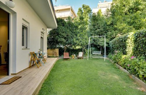 Papagou-Holargos Apartamento | Garden Level Gem in the City