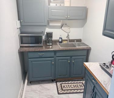 Brockton Apartamento | Garden level one bedroom apartment