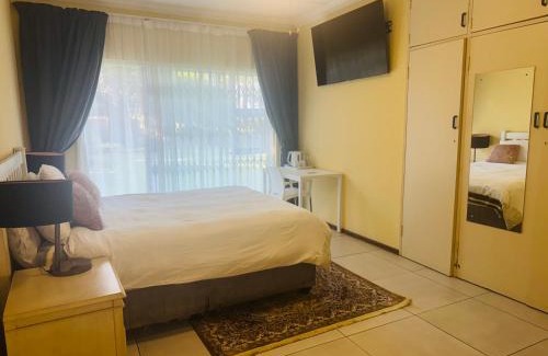 Vanderbijlpark Casa | Garden Nest Guest House