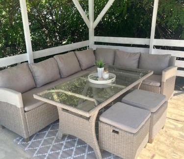 Sremski Karlovci Apartamento | GARDEN OASIS GUEST HOUSE