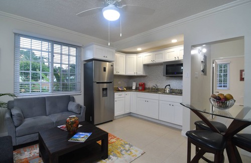 Eastwood Park Apartamento | Garden of Bliss#2, RedHill Fishpond, Kingston