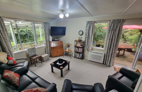 Solway Otro | Garden paradise, rural Wairarapa farmhouse
