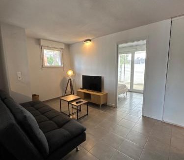 ZAC Andromede Apartamento | Garden space - T4 - Airport - Garden - Tram