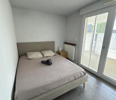 ZAC Andromede Apartamento | Garden space - T4 - Airport - Garden - Tram