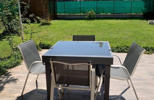 Villepinte Apartamento | Garden, studio near Paris Roissy CDG Airport, Disneyland, Asterix, Exposition
