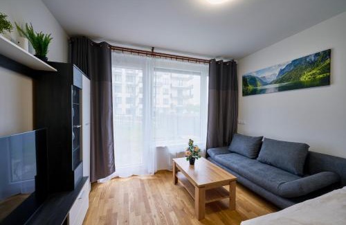 Prague 9 Apartamento | Garden Studio near Metro Kolbenova