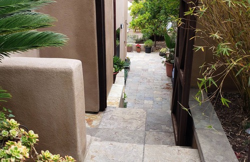 Del Mar Heights Apartamento | Garden Studio, Walking Distance to Ocean, Lagoon, State Park, & Restaurants