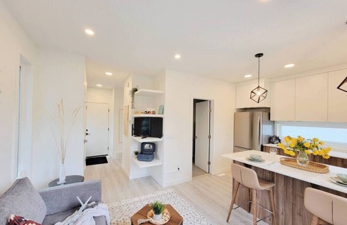 West Edmonton Casa | Garden Suite - Close to Downtown
