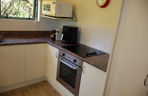 Leithfield Cabaña | Garden View Country Cottage