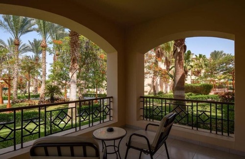 Sharm El Sheikh Complejo | Garden View Room – Steps from Nubian Beach & Tranquil Waters